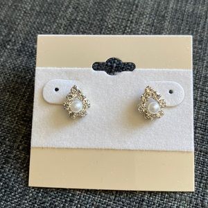 Tear drop Stud Earrings - faux pearl and cubic zirconium.